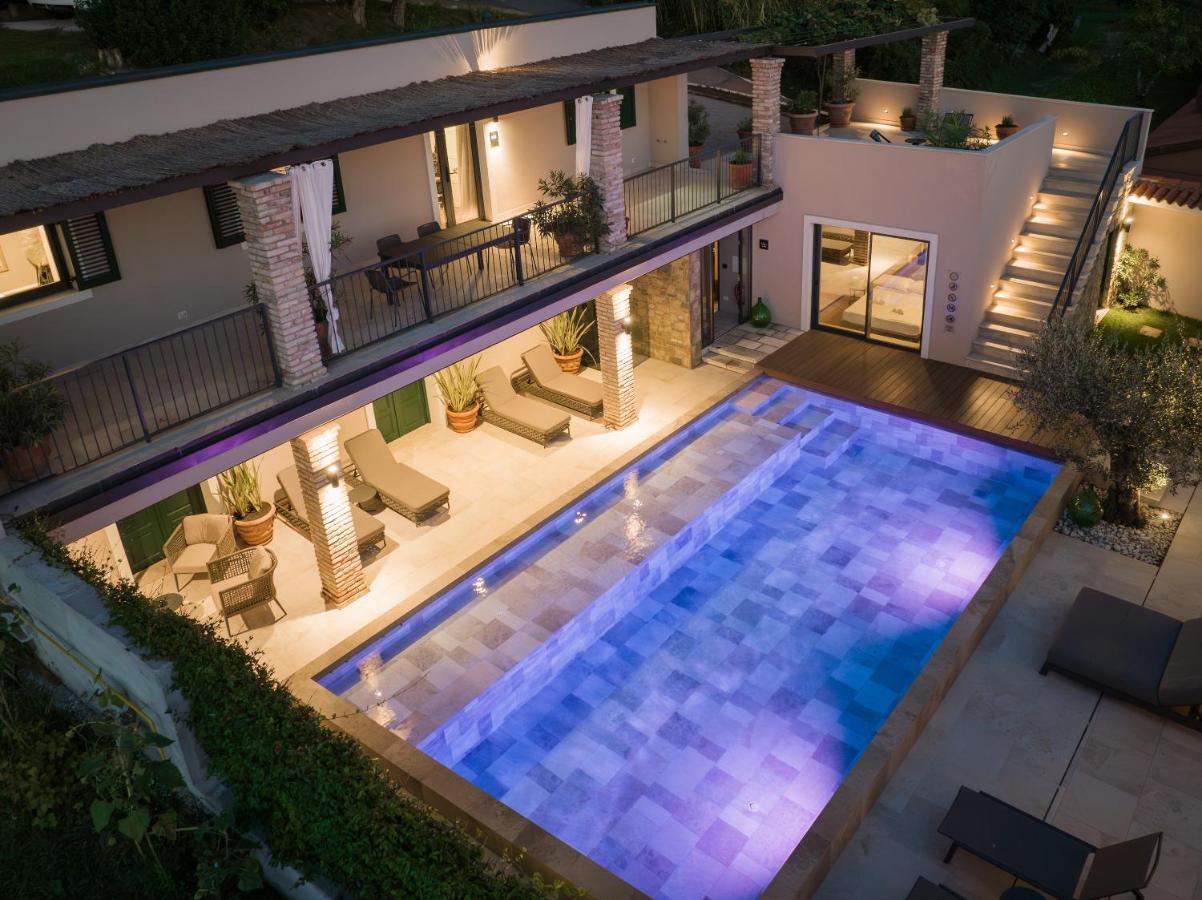 Vila Robida & Spa Crni Kal Luaran gambar